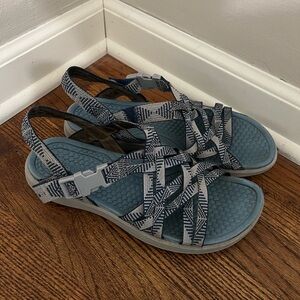 Baretraps Woods Gray & Navy Woven Fabric Hiking Sandals, Women’s size 8